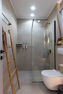 Linari Sea & Suites