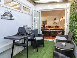 Delmonte Lodge