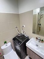 Shore 3 T2 10thflr  w Balcony Pool View