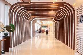 Shore 3 T2 10thflr  w Balcony Pool View