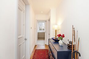 Spacious 2-Bedroom Ground Floor Flat