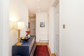 Spacious 2-Bedroom Ground Floor Flat