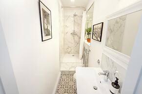 Spacious 2-Bedroom Ground Floor Flat