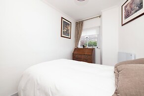 Spacious 2-Bedroom Ground Floor Flat