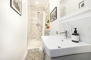 Spacious 2-Bedroom Ground Floor Flat