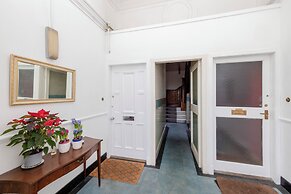 Spacious 2-Bedroom Ground Floor Flat