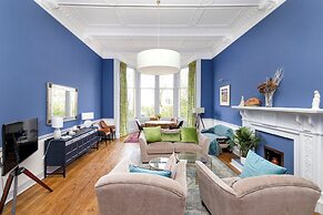 Spacious 2-Bedroom Ground Floor Flat