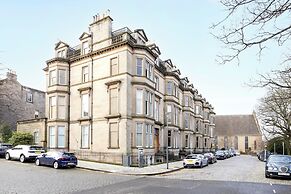 Spacious 2-Bedroom Ground Floor Flat