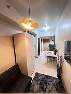 Shore 3 Pool View w Balcony near MOA