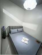 Shore 3 Pool View w Balcony near MOA