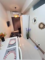 Shore 3 Pool View w Balcony near MOA