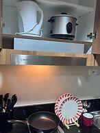 Shore 3 Pool View w Balcony near MOA