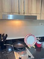 Shore 3 Pool View w Balcony near MOA