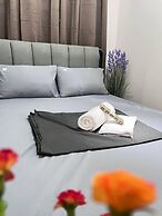 UnistayShore3 Poolview wbal near airport