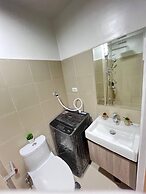 UnistayShore3 Poolview wbal near airport