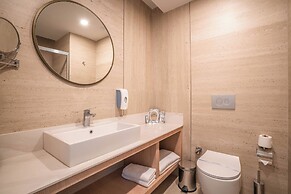 Prive Suite Side & Spa Hotel Adults Only 16 Plus