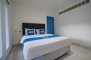 Rehat at Paskal Pelangi