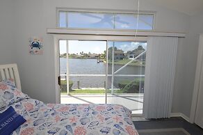 Canal Home w Heated Pool Dock