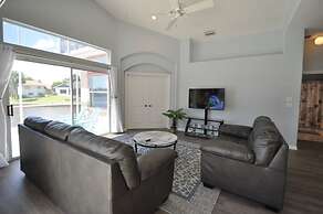 Canal Home w Heated Pool Dock