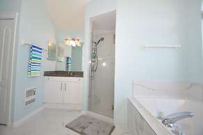 Canal Home w Heated Pool Dock