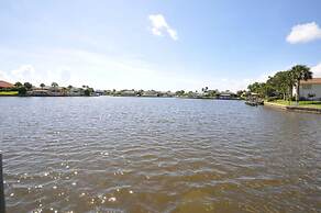Canal Home w Heated Pool Dock