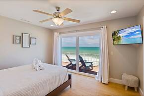 Beach House Mansion- Private Beach Walk Over