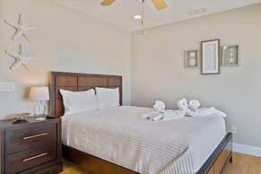 Beach House Mansion- Private Beach Walk Over