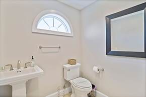 Beach House Mansion- Private Beach Walk Over