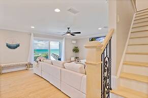 Beach House Mansion- Private Beach Walk Over