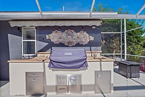 Luxury Heated Pool Home on Saltwater Canal w Tiki