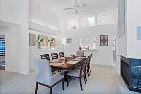 Luxury Heated Pool Home on Saltwater Canal w Tiki