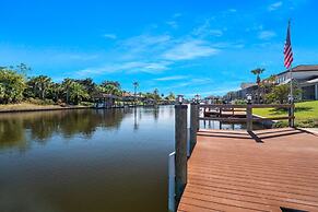 Luxury Heated Pool Home on Saltwater Canal w Tiki