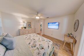 Beach Home w Heated Pool Free Golf Cart