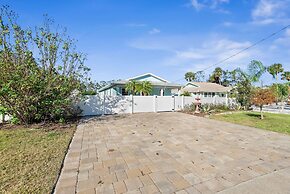 Beach Home w Heated Pool Free Golf Cart