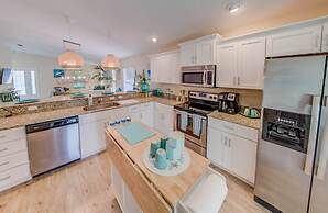 Beach Home w Heated Pool Free Golf Cart