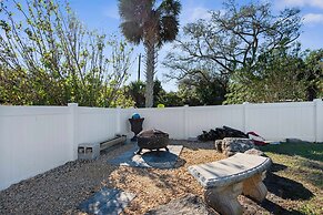 Beach Home w Heated Pool Free Golf Cart