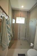 Beach Front 5 bed 4 Bath Luxury House Hot Tub Fenced Yard Pets Welcome