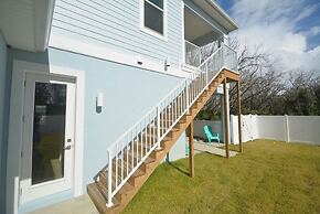 Beach Front 5 bed 4 Bath Luxury House Hot Tub Fenced Yard Pets Welcome