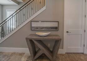 Villa Nautilus Steps Away From the Beach - New Lux 3 Story Pool Hot Tu