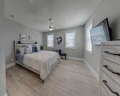 Villa Nautilus Steps Away From the Beach - New Lux 3 Story Pool Hot Tu