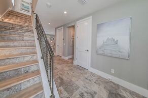 Villa Nautilus Steps Away From the Beach - New Lux 3 Story Pool Hot Tu