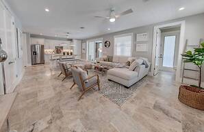 Villa Nautilus Steps Away From the Beach - New Lux 3 Story Pool Hot Tu