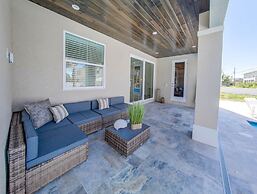 Villa Nautilus Steps Away From the Beach - New Lux 3 Story Pool Hot Tu