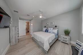 Villa Nautilus Steps Away From the Beach - New Lux 3 Story Pool Hot Tu