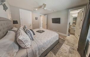 Villa Nautilus Steps Away From the Beach - New Lux 3 Story Pool Hot Tu