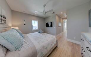 Villa Nautilus Steps Away From the Beach - New Lux 3 Story Pool Hot Tu