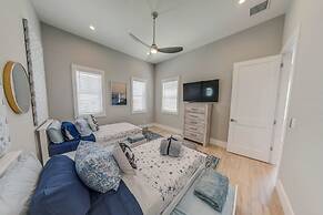 Villa Nautilus Steps Away From the Beach - New Lux 3 Story Pool Hot Tu