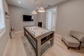 Villa Nautilus Steps Away From the Beach - New Lux 3 Story Pool Hot Tu