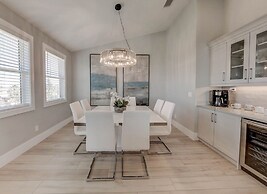 Villa Nautilus Steps Away From the Beach - New Lux 3 Story Pool Hot Tu