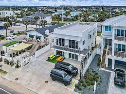 Ocean Front Flagler Beach Sleeps 5 People